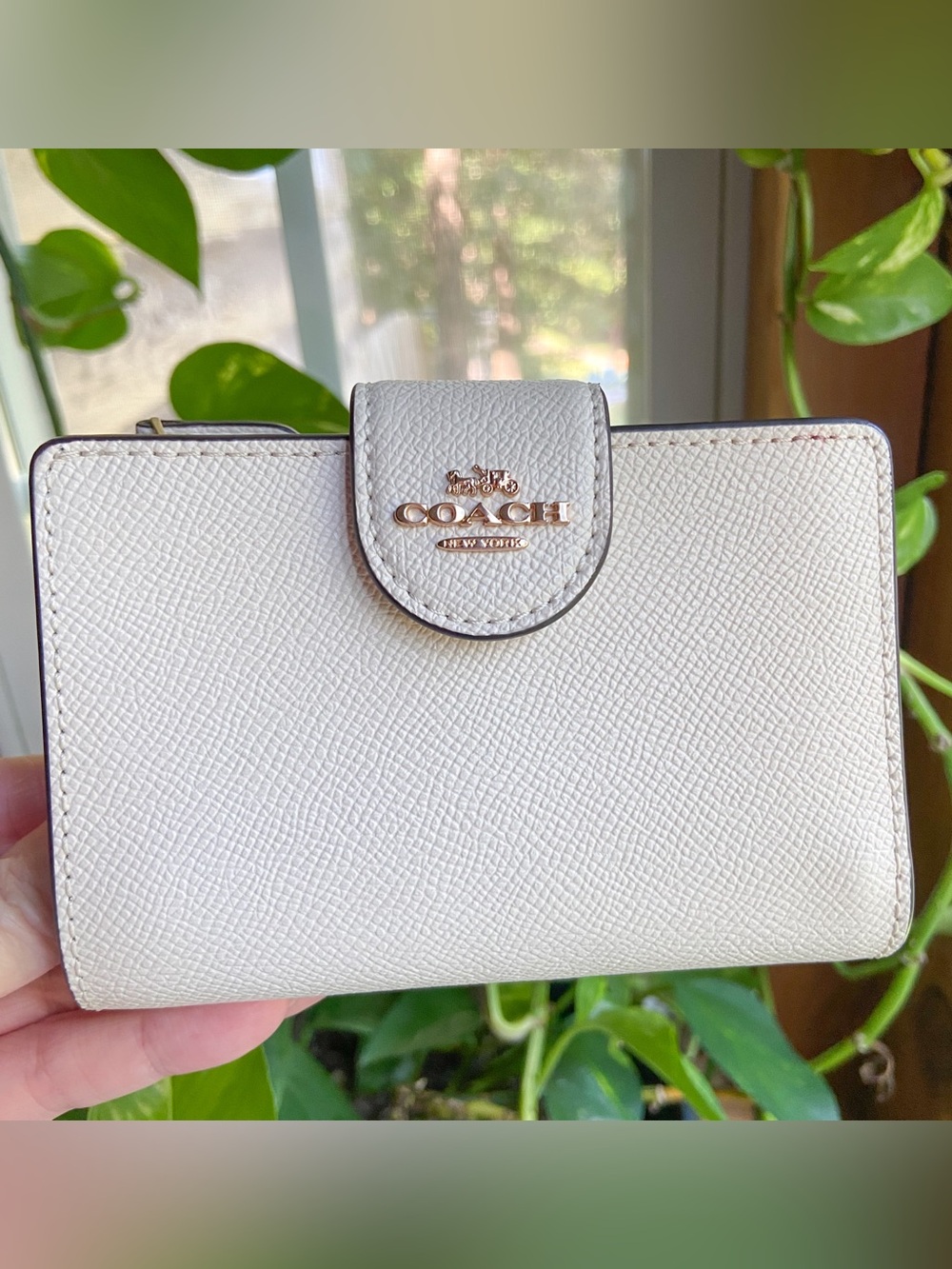 Coach Medium Corner Zip Wallet Leather Chalk White & Gold- Minimalist Clean Girl